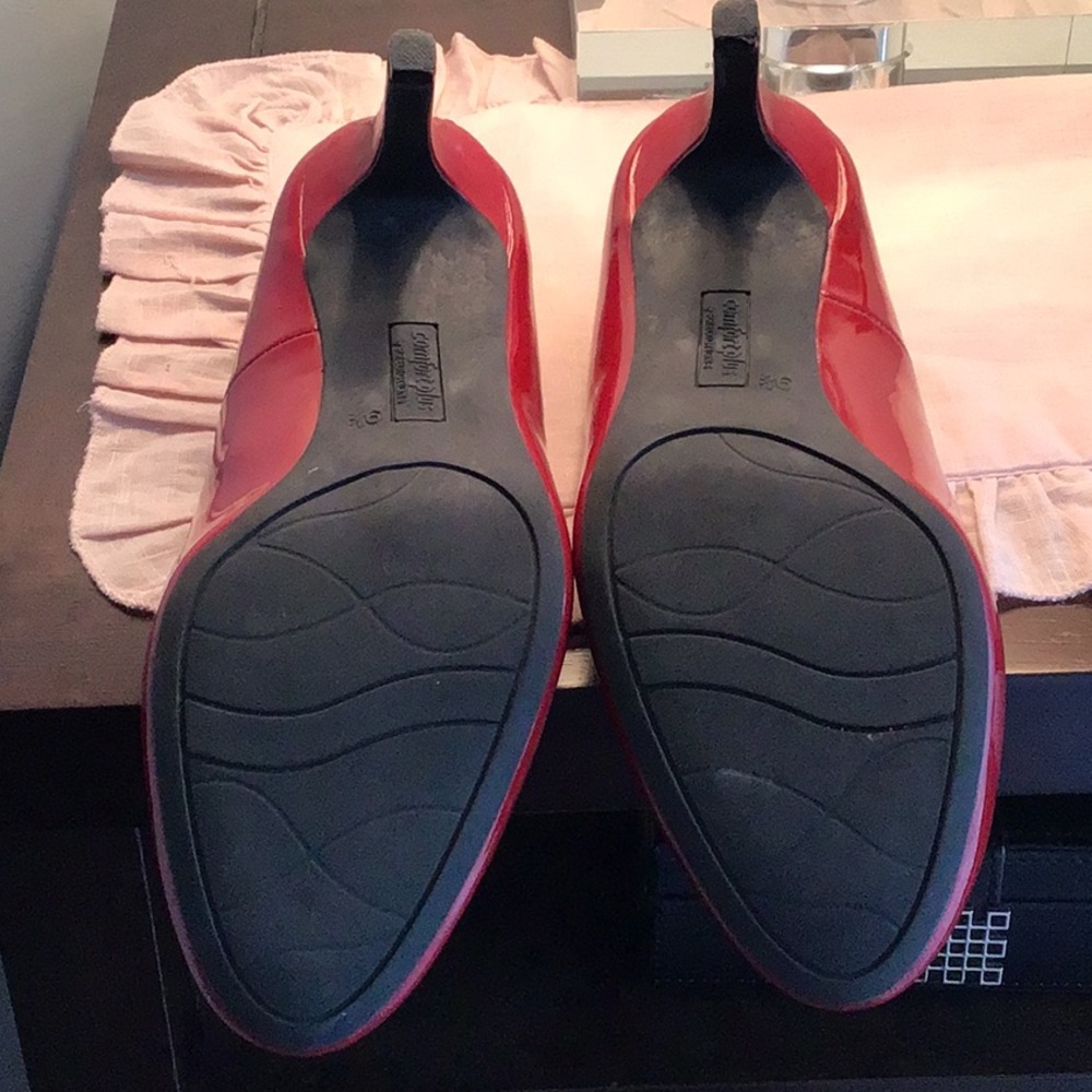 Predictions Comfort Plus Cherry Red Pumps - Picture 7 of 8